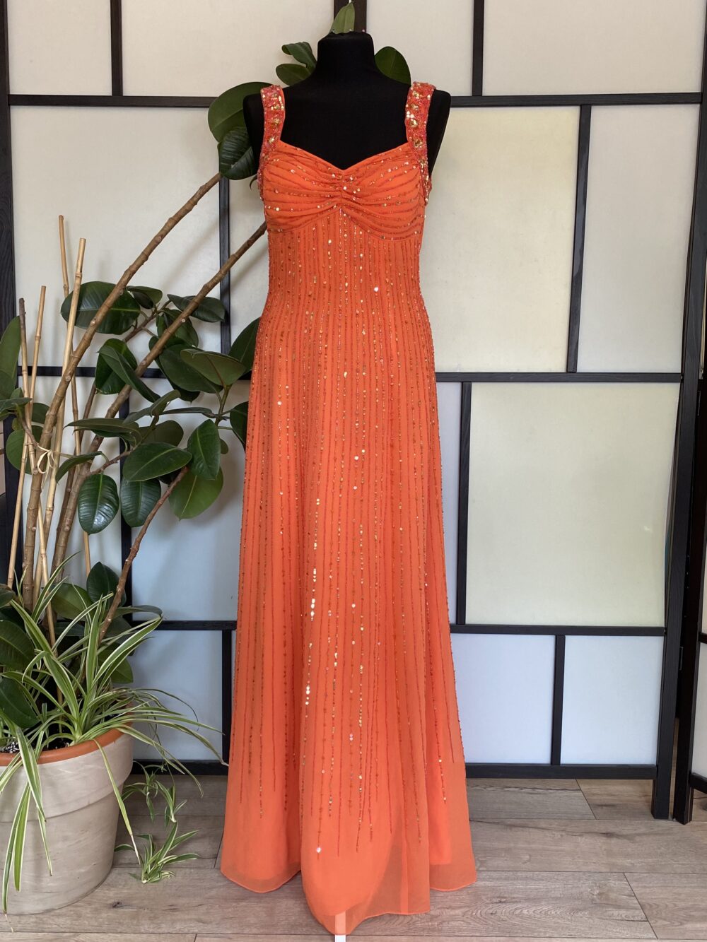 Pomarańczowa suknia maxi zdobiona koralikami roz.S/M