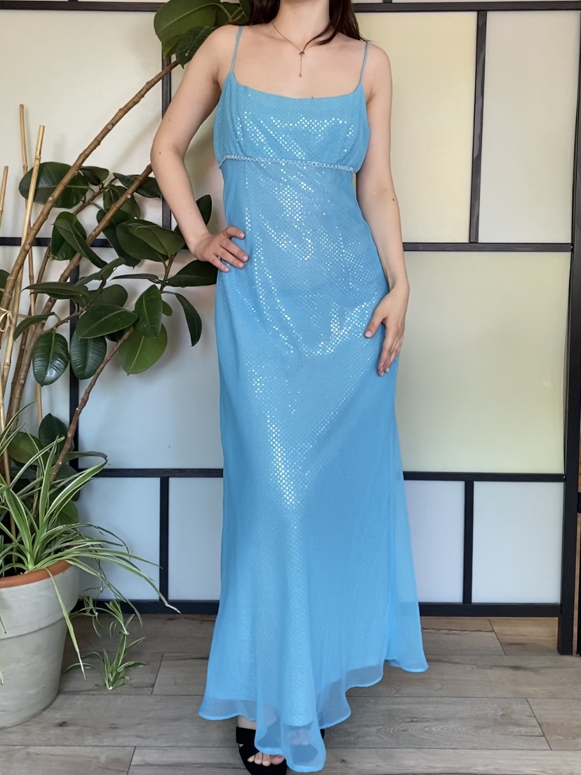 Błękitna błyszcząca suknia roz.S