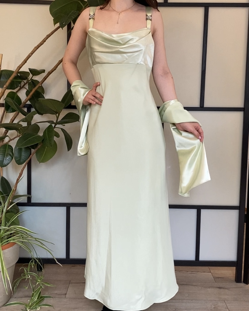 Zielonkawa suknia z szalem roz.S