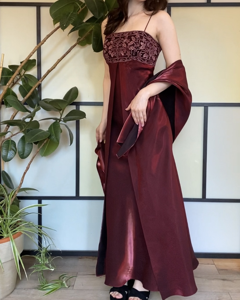 Czrewona suknia maxi z szalem roz.S